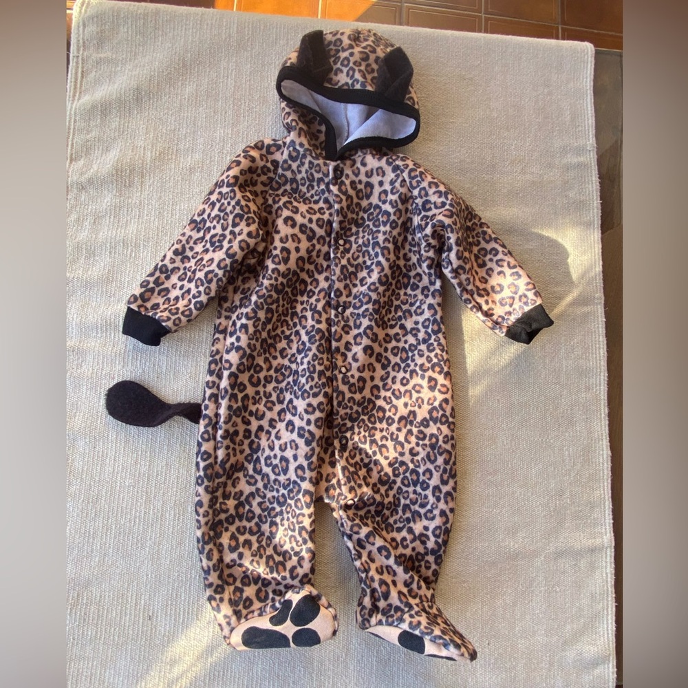 Honors Baby Leopard Print Kids Sleepwear Costume Great Condition Size 6 Months
